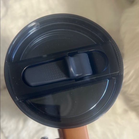 Stanley brown Insulated Travel Mug with Handle - Picture 4 of 5